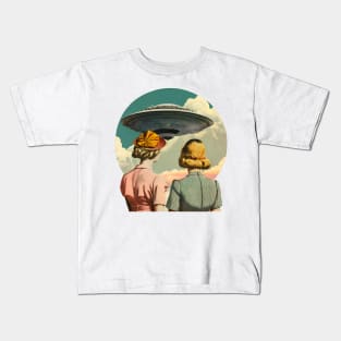 Retro UFO Sighting Collage Artwork Kids T-Shirt